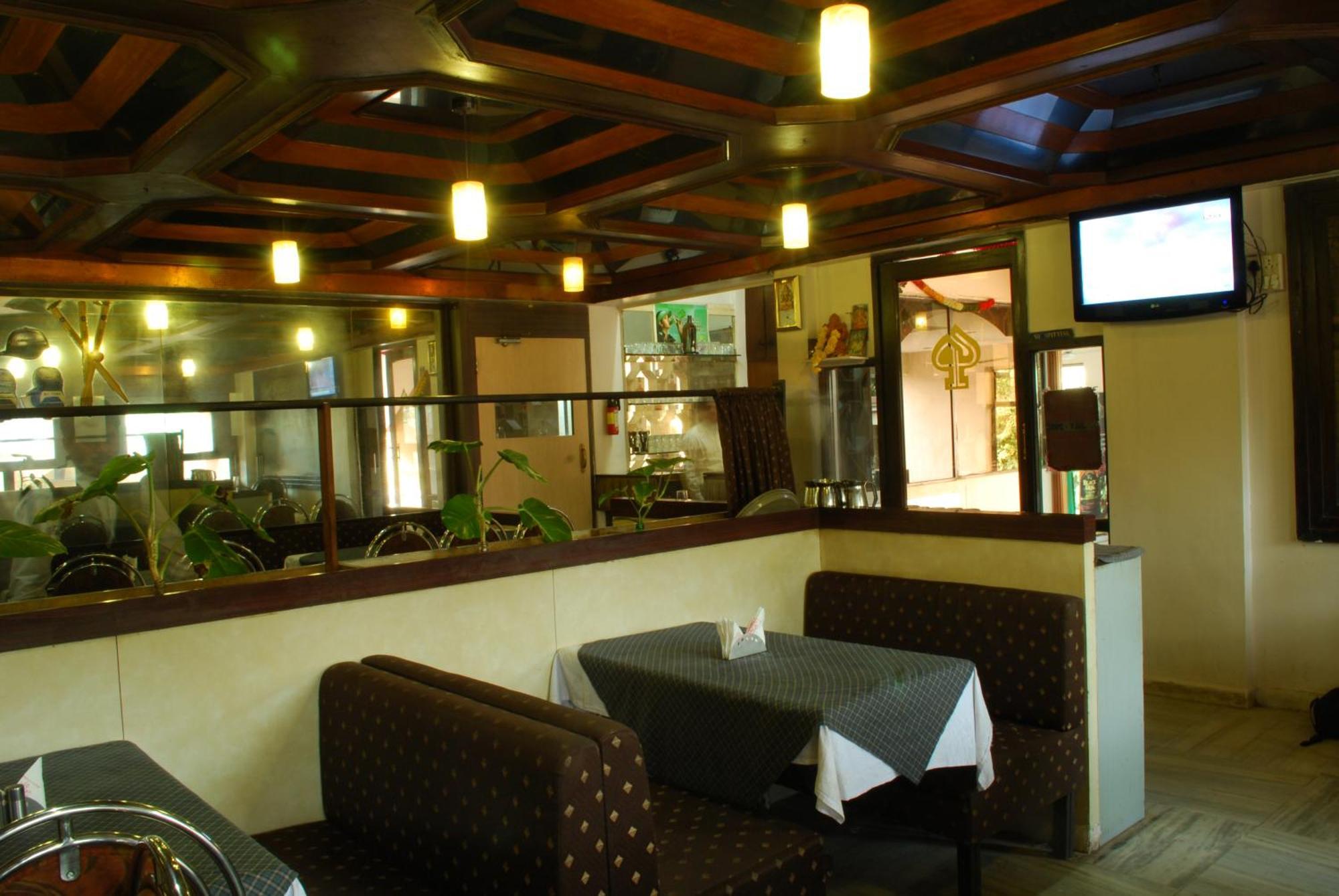 Hotel Golden Palace Pvt Ltd Mumbai Exterior foto